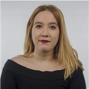 Profesora de diseño y marketing